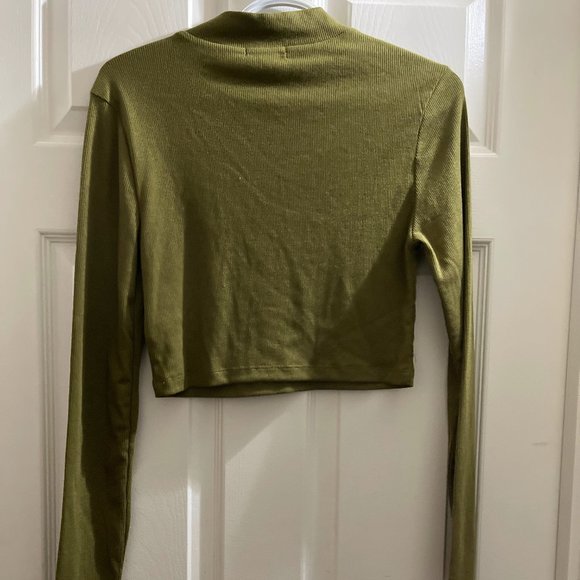 BP Women's Mock Neck Long Sleeve Crop Top, Size Small - Green - Picture 3 of 3